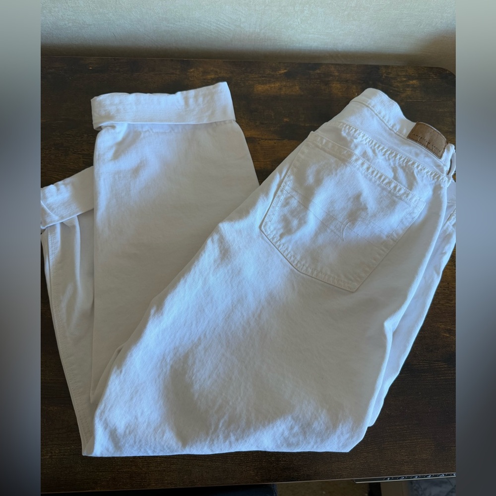 American Eagle 90s straight leg jeans